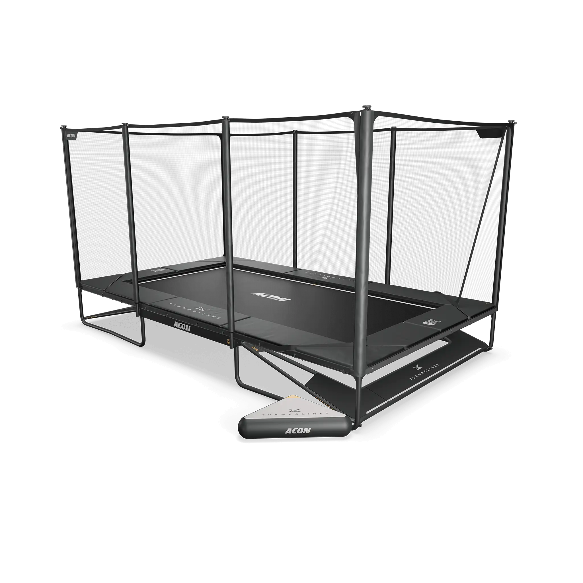 Acon ilmatäytteinen kolmio airblock askelmana, kun trampoliini on asennettu ala-asentoon.
